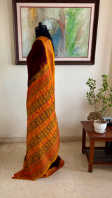 TRAYI – COFFEE MAROON BOMKAI COTTON WITH A DISTINCTIVE FIGURATIVE AANCHAL