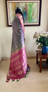 KAVIKA - GREY KANJIVARAM WITH PINK ZARI BORDER AANCHAL