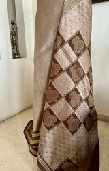 KAVIRA – GREYISH MAUVE BOMKAI SILK WITH RUDRAKSHA BORDER