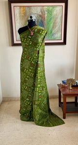 OJASI – VIBRANT BANDHANI COLOURS ON FLUID GAJJI SILK