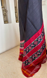 SUKESHI — BLACK DOUBLE IKAT POCHAMPALLY WITH RED FLORAL AANCHAL