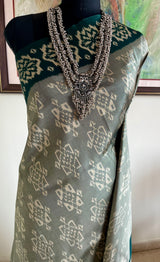 EESTHA- IKKAT ELEGANCE, GREY AND GREEN PUTAPAKKA SILK SAREE