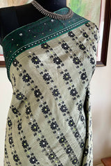 BARNIKA – ELEGANT ASSAM SILK WITH FLORAL VINE DETAIL