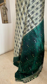 BARNIKA – ELEGANT ASSAM SILK WITH FLORAL VINE DETAIL