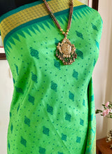 YUKTASHREE – GREEN DOUBLE AANCHAL BOMKAI WITH TEAL WEAVES