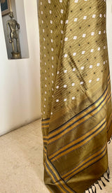 TAMARAI – OLIVE KANJIVARAM WITH STRIKING IKKAT MOTIFS