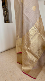 AAFIYA — GREYISH BEIGE MEETS GOLD IN QUIET ELEGANCE