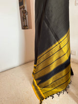 ANAKA - STRIKING KORVAI KANJIVARAM IN BOLD CONTRASTS