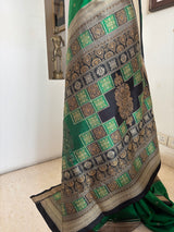 BIJAYINI — GREEN BOMKAI SILK WITH DELICATE BOOTIS & GEOMETRIC AANCHAL
