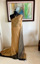 KRISHNAVI – BEIGE PURE COTTON‑LINEN WITH BLACK BORDERS AND STRIPED AANCHAL