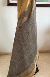 KRISHNAVI – BEIGE PURE COTTON‑LINEN WITH BLACK BORDERS AND STRIPED AANCHAL