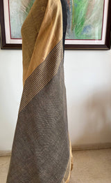 KRISHNAVI – BEIGE PURE COTTON‑LINEN WITH BLACK BORDERS AND STRIPED AANCHAL
