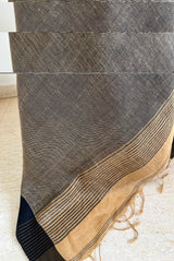 KRISHNAVI – BEIGE PURE COTTON‑LINEN WITH BLACK BORDERS AND STRIPED AANCHAL