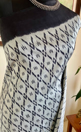 NAEYRA - CONTEMPORARY POCHAMPALLY IN SILVER AND BLACK