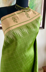 INBA – CHECKERED KANJIVARAM WITH TEMPLE BORDER AND THAZHAMPU AANCHAL