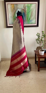 AVYUKTA – CLASSIC KATTAM WEAVE WITH RED THAZHAMPU AANCHAL