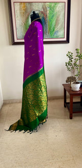 AVYANA – A CLASSIC KANJIVARAM IN MAGENTA AND GREEN