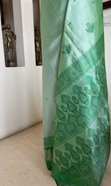 YASHIKA – A KANJIVARAM SILK WITH EXQUISITE FLORAL WEAVING