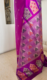 RISHMA – A MAGENTA KANJIVARAM SILK WITH EXQUISITE TRADITIONAL MOTIFS