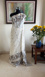 SELINA – JAMDANI COTTON WITH GEOMETRIC MOTIFS AND EXQUISITE FLORAL AANCHAL