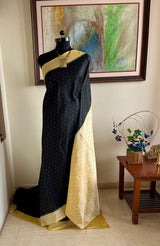 MRIDANI – BLACK POCHAMPALLY SILK WITH TINY IKKAT LINES