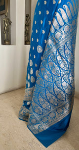 NAUSHEEN – BANARASI WITH SILVER ZARI PAISLEY MOTIFS