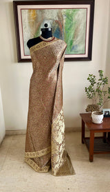 ZAYNAB – INTRICATE LATTICE TANCHOI BANARASI IN CHAMPAGNE GOLD