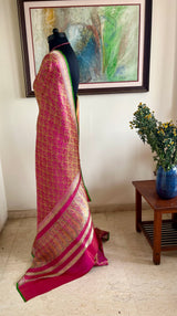 SHAZMEEN – MAGENTA TANCHOI BANARASI WITH SILVER ZARI