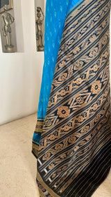 GARVITA – BLUE KHANDUA WITH PEACOCK FEATHER MOTIFS & BANDHA BORDER