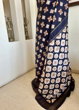 TIYANSHI – BLACK DOUBLE IKKAT POCHAMPALLY WITH ANTIQUE ZARI