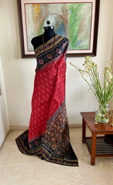KARNIKA – MAROON BLACK KHANDUA PATLI WITH TEMPLE BORDER