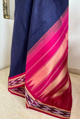 PADMAGINI – NAVY KORVAI KANJIVARAM WITH IKKAT ZARI BORDER