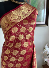 MOUVIKA – REDDISH MAROON KANJIVARAM WITH FLORAL ZARI DETAILING