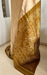 GANGIKA – LIGHT BEIGE IKKAT SAREE WITH DARK BEIGE BORDER