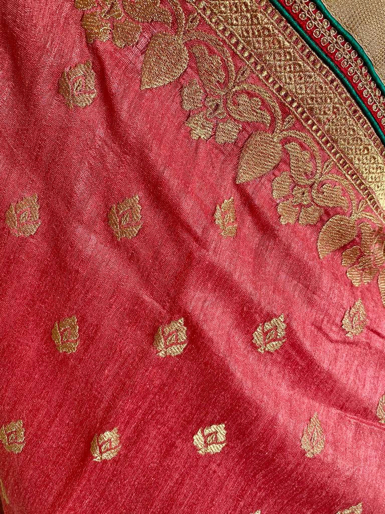 MAMTA- A BLUSH PINK TUSSAR SILK SAREE WITH WOVEN DULL GOLD ZARI BOOTIS AND FULLY WOVEN ZARI BORDER AND AANCHAL
