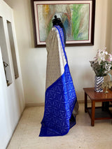 PRAVEENA – PUTAPAKKA MAGIC IN CREAM AND BLUE CONTRAST