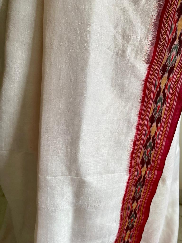 RISHA- EXQUISITE WHITE WITH MAROON BORDER, PATOLA IKKAT SAREE