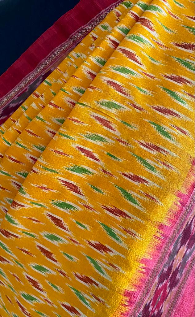 SONAKSHI- A RADIANT YELLOW PATOLA SILK SAREE, A TAPESTRY IN ELEGANCE AND CHARM