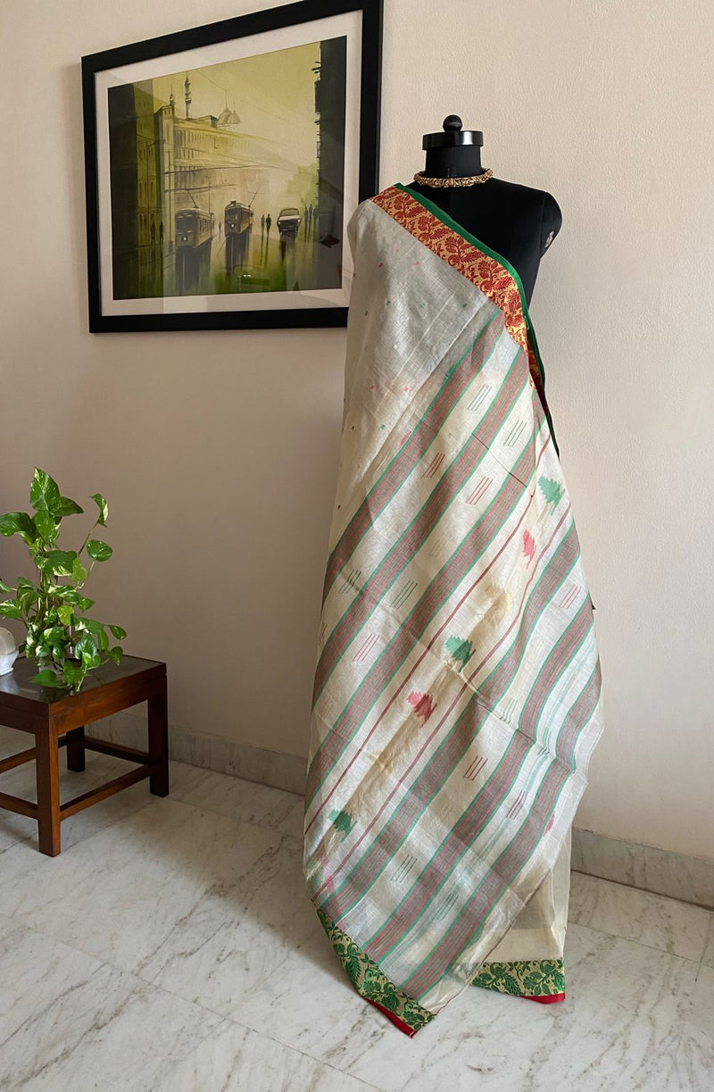 PRAGATI- A BEAUTIFUL BENGAL SILK WITH JAMDANI WEAVE BOOTIS AND AANCHAL