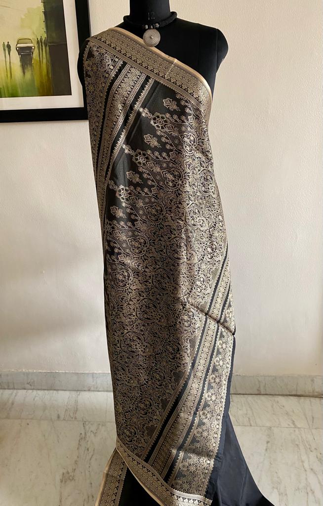 ADVIKA- TIMELESS SOPHISTICATION, BLACK SEMI- SILK SAREE  WITH CONTEMPORARY ELEGANCE