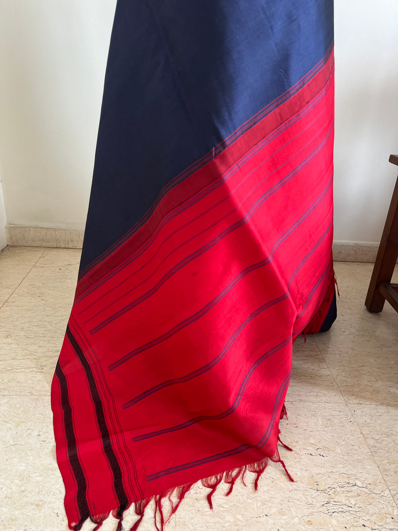 SIVIKA- NAVY BLUE KANJIVARAM SAREE WITH CHILLI RED AANCHAL