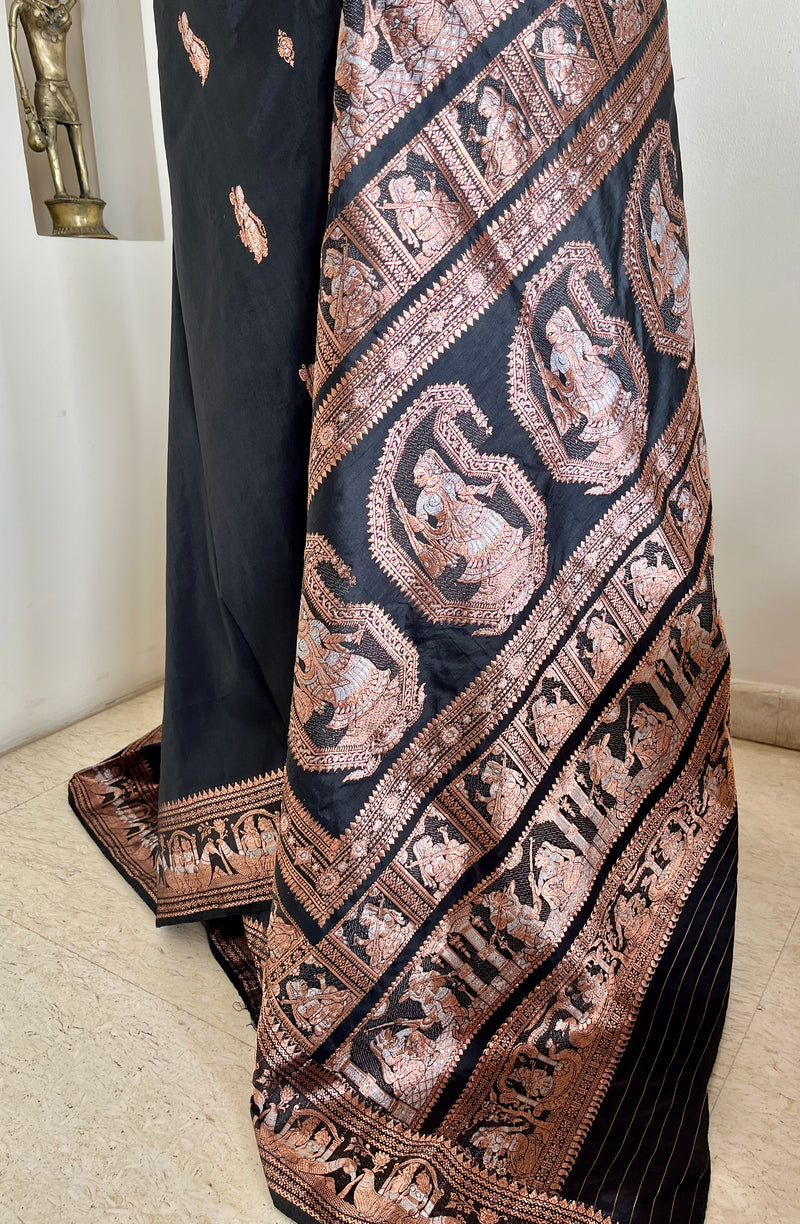 VISHAKHA – ELEGANT BLACK SWARNACHARI WITH PEACHISH COPPER ZARI WEAVES