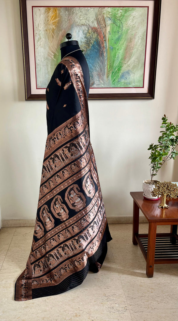 VISHAKHA – ELEGANT BLACK SWARNACHARI WITH PEACHISH COPPER ZARI WEAVES
