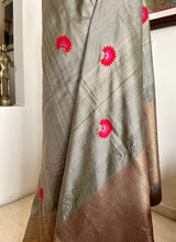 KASHI - AN EXQUISITE GREY BANARASI WITH PEACOCK FLORALS