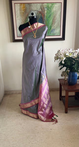 KAVIKA - GREY KANJIVARAM WITH PINK ZARI BORDER AANCHAL
