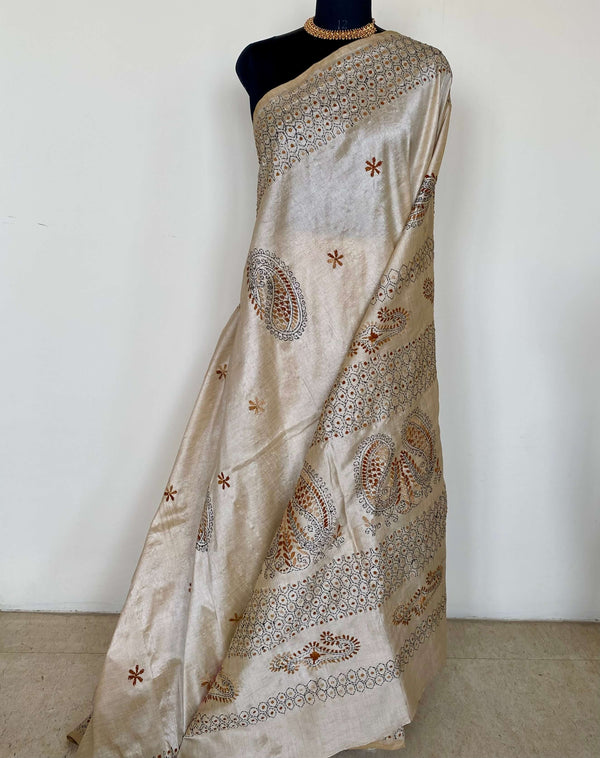 SAYANTANI- EXQUISITE TUSSAR KANTHA SAREE, BROWN AND BLACK ELEGANCE