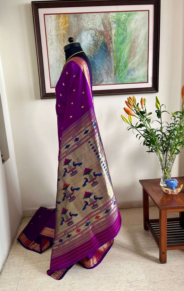 RATI - MAGENTA PAITHANI WITH MOR KUNDA AANCHAL AND NARALI BORDER