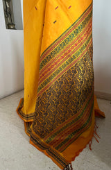 SARAYINI – GOLDEN YELLOW KANJIVARAM WITH MULTICOLOUR PEACOCK MOTIFS