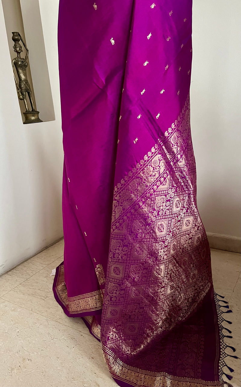 MEHALINI – MAGENTA PURPLE KANJIVARAM SAREE WITH ZARI BOOTIS
