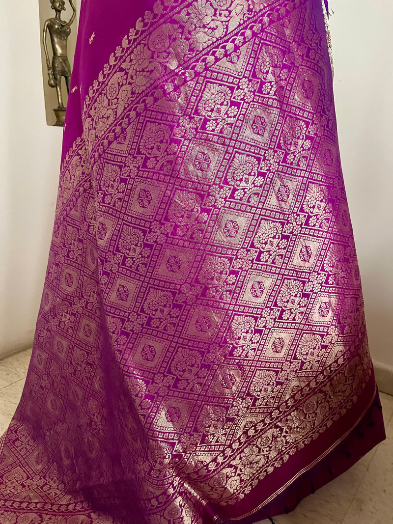 MEHALINI – MAGENTA PURPLE KANJIVARAM SAREE WITH ZARI BOOTIS